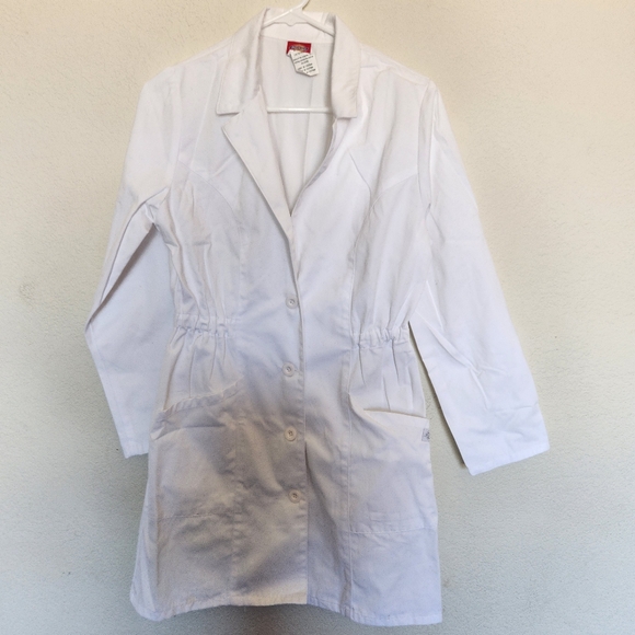 Dickies updated missy fit lab coat white pockets style 84402-34" sz XS GUC scrub - Picture 16 of 16
